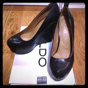 ALDO "Zingg" Black leather wedges US7 - wo…